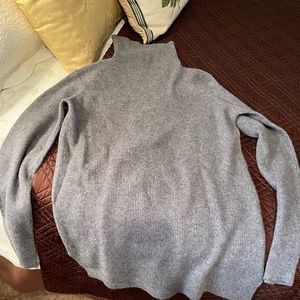 Womens Jarbo sz 3 funnel neck heather gray sweater